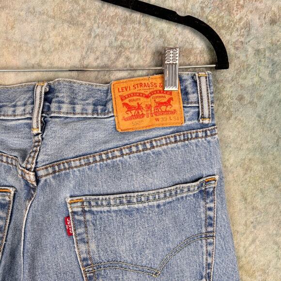 VTG Y2K Levis 550 Denim Jeans Sz 33x34 Blue Straight Leg Regular Fit Medium Wash - Picture 8 of 10
